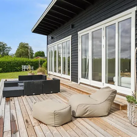Eero - 175m To The Fjord By Interhome