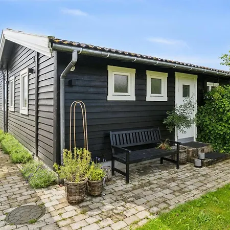 Eero - 175m To The Fjord By Interhome